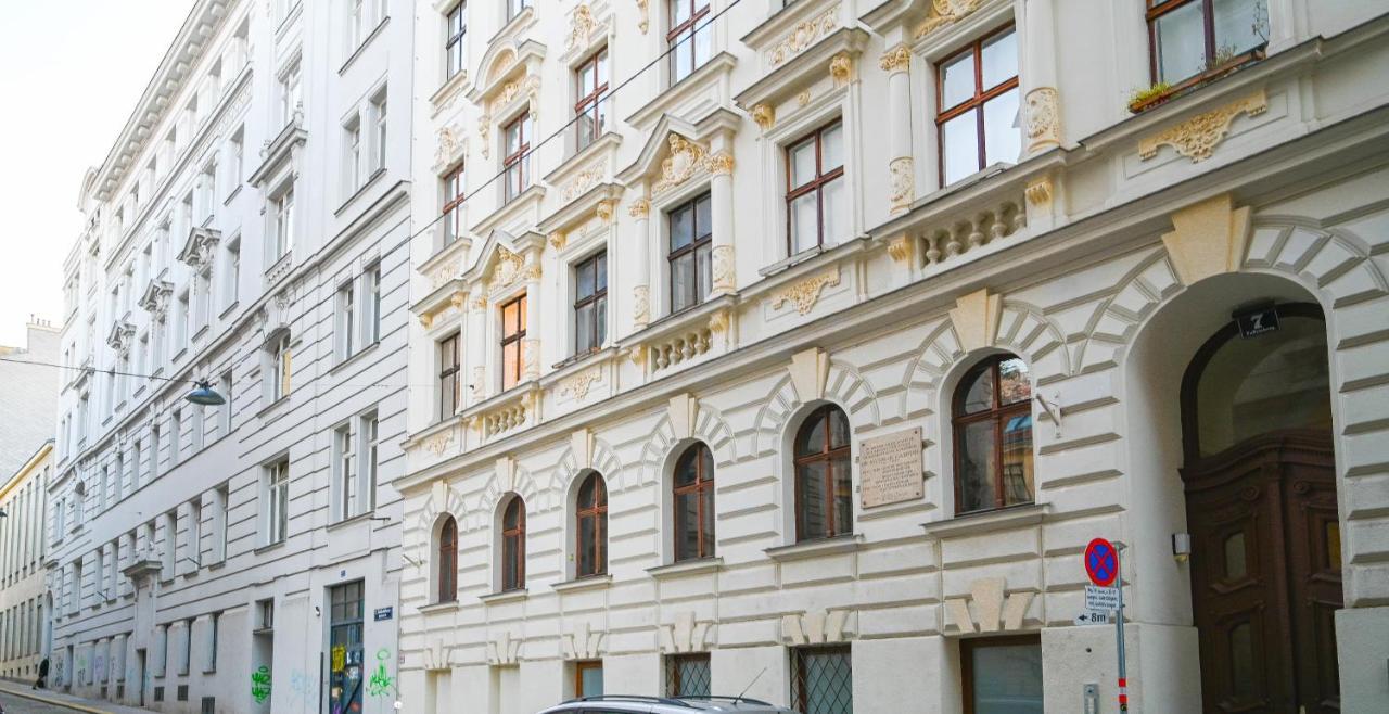 Amazing Suite Volkstheater Vienna Esterno foto